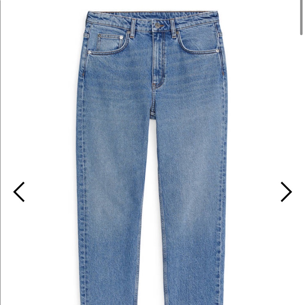 Arket regular cropped jeans size 26”